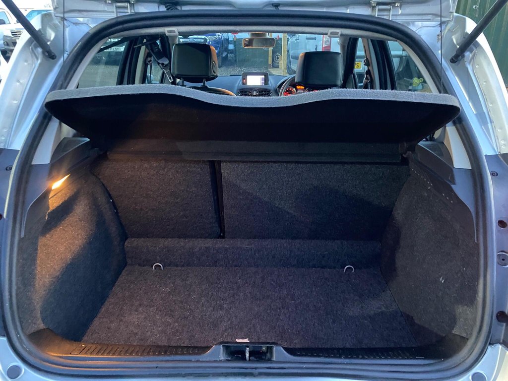 Used Renault Clio 2012 for sale - 77692538: Photo 12