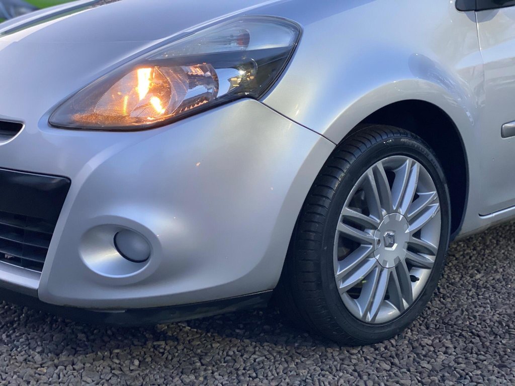 Used Renault Clio 2012 for sale - 77692538: Photo 24