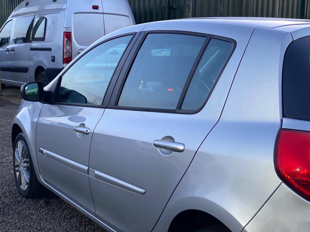 Used Renault Clio 2012 for sale - 77692538: Photo 28