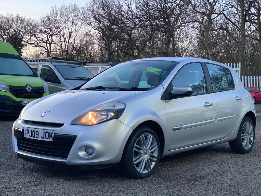 Used Renault Clio 2012 for sale - 77692538: Photo 3