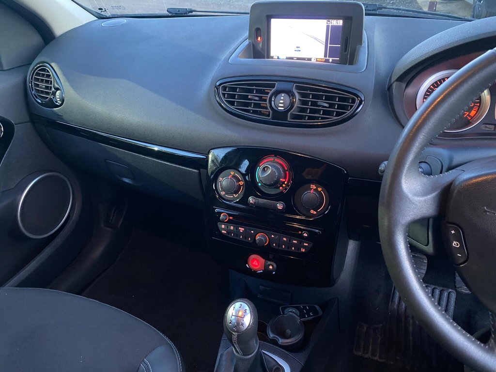 Used Renault Clio 2012 for sale - 77692538: Photo 32