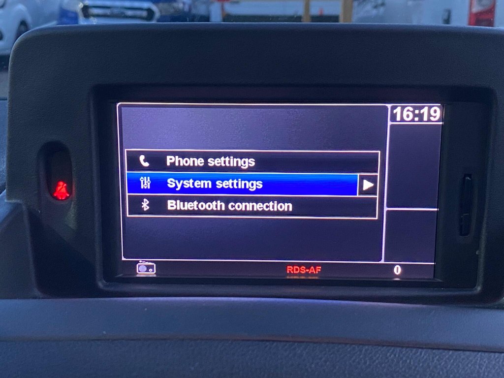 Used Renault Clio 2012 for sale - 77692538: Photo 34