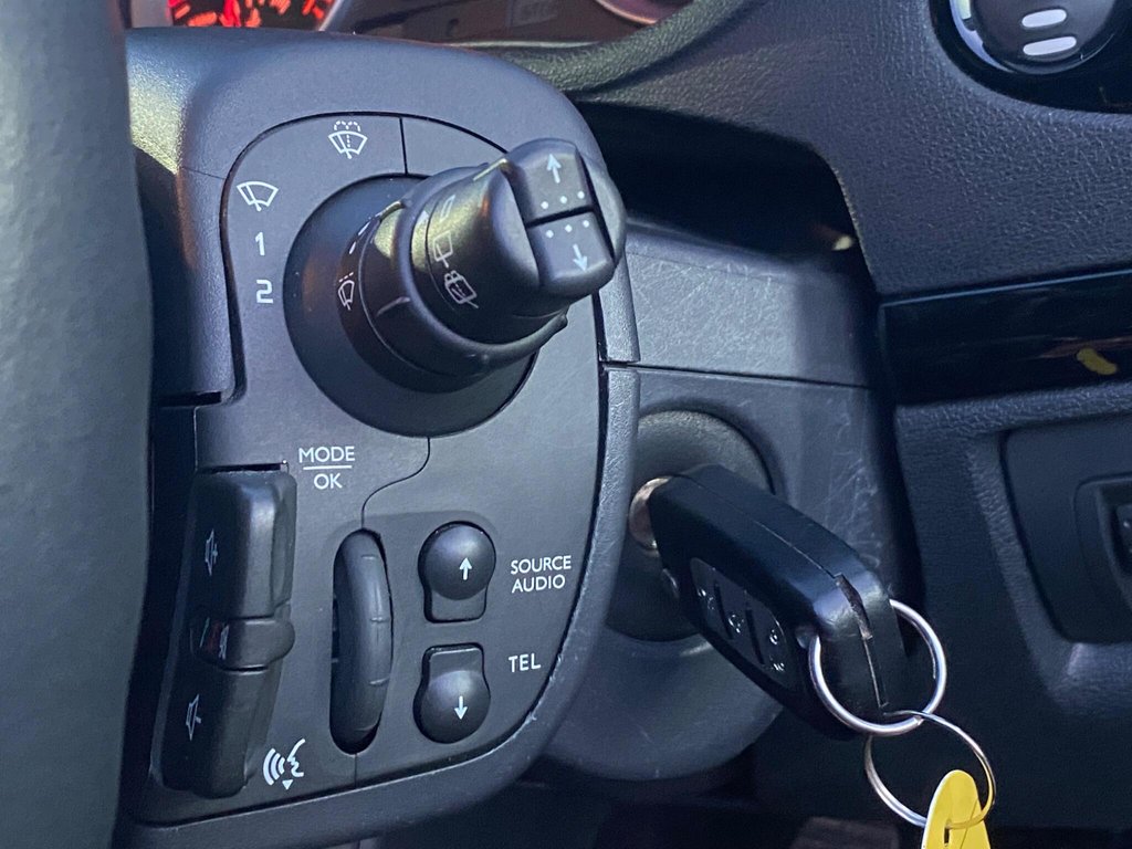 Used Renault Clio 2012 for sale - 77692538: Photo 46