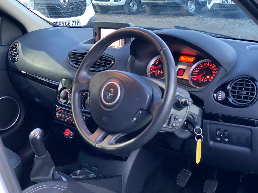 Used Renault Clio 2012 for sale - 77692538: Photo 6