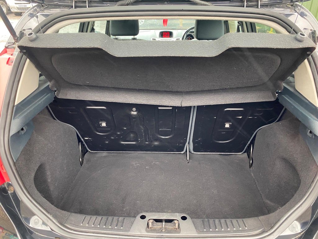 Used Ford Fiesta 2010 for sale - 77697932: Photo 13