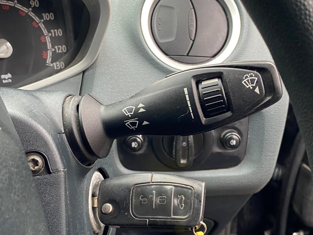 Used Ford Fiesta 2010 for sale - 77697932: Photo 40