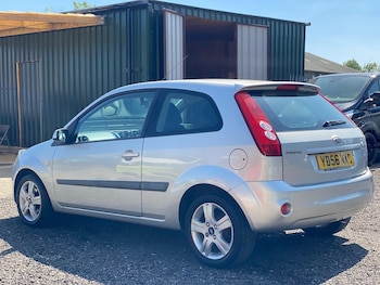 Used Ford Fiesta 2006 for sale - 79094770: Photo