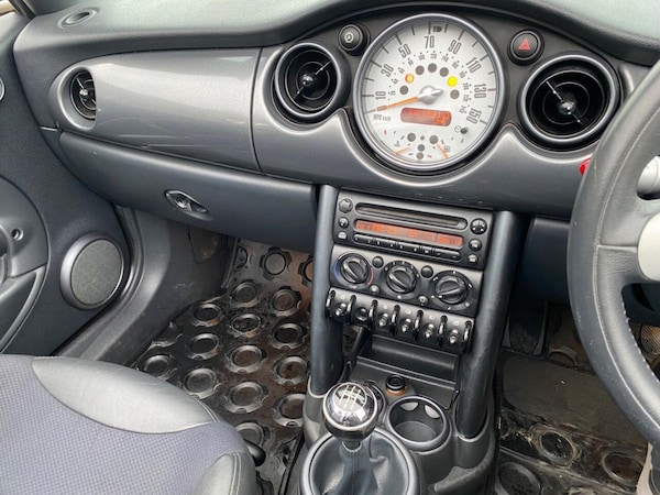 Used MINI Convertible 2007 for sale - 76304197: Photo 31