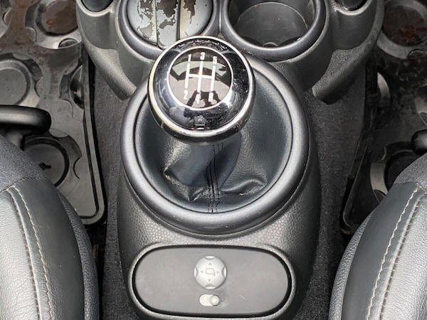 Used MINI Convertible 2007 for sale - 76304197: Photo 33