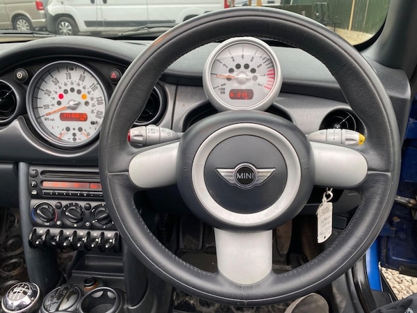 Used MINI Convertible 2007 for sale - 76304197: Photo 34