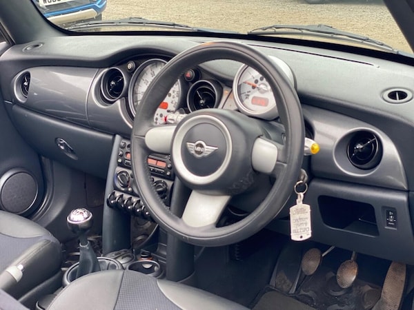 Used MINI Convertible 2007 for sale - 76304197: Photo 6