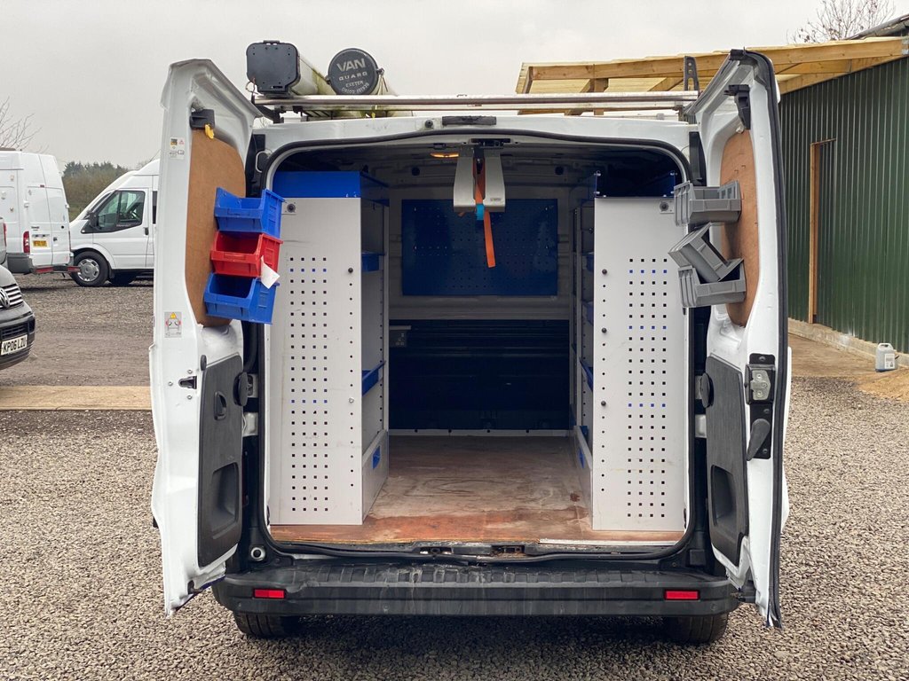 Used Vauxhall Vivaro 2015 for sale - 77369513: Photo 10