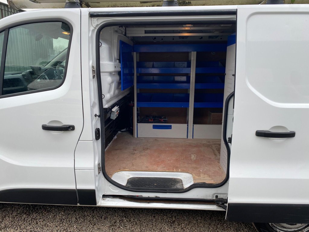 Used Vauxhall Vivaro 2015 for sale - 77369513: Photo 13