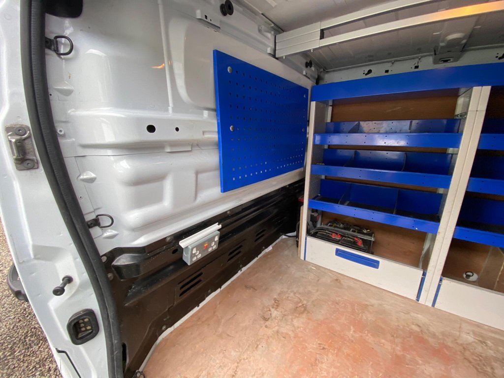 Used Vauxhall Vivaro 2015 for sale - 77369513: Photo 15