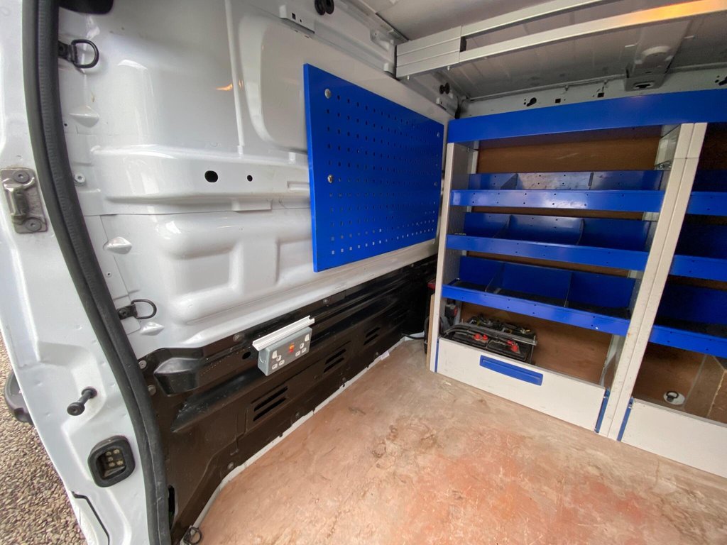 Used Vauxhall Vivaro 2015 for sale - 77369513: Photo 41