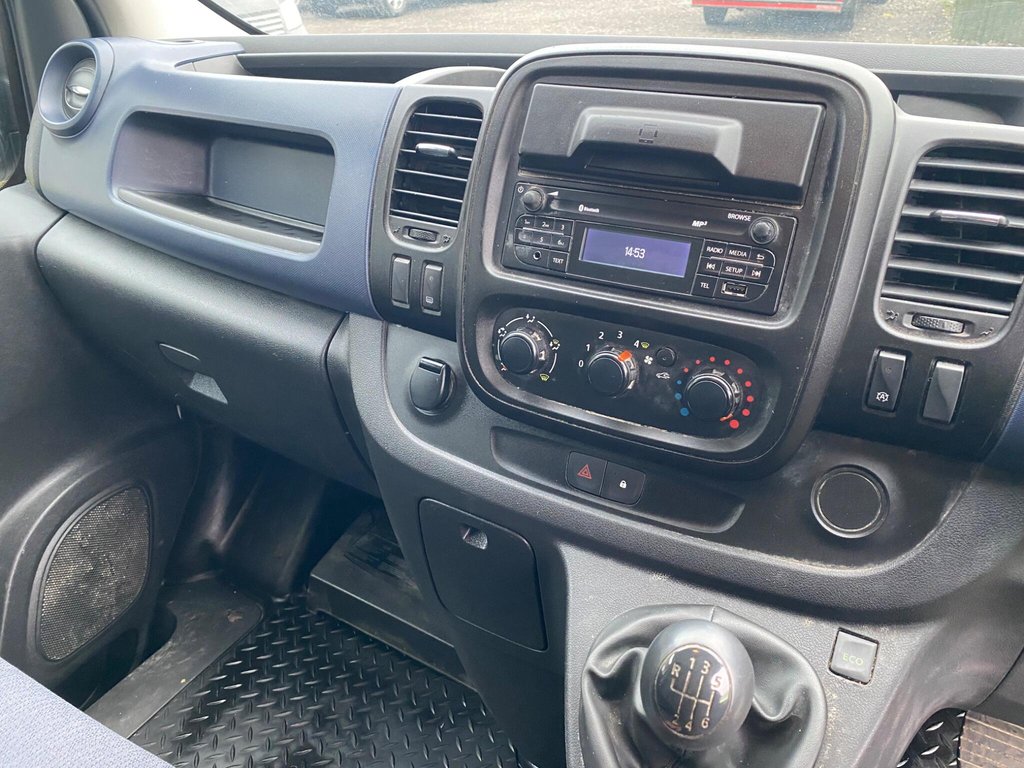 Used Vauxhall Vivaro 2015 for sale - 77369513: Photo 8