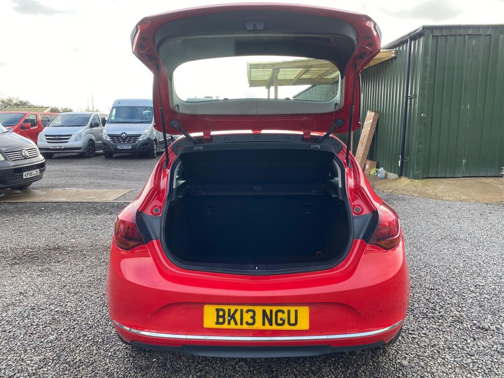 Used Vauxhall Astra 2013 for sale - 77525862: Photo 12