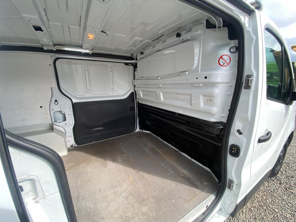 Used Vauxhall Vivaro 2016 for sale - 76303750: Photo 10