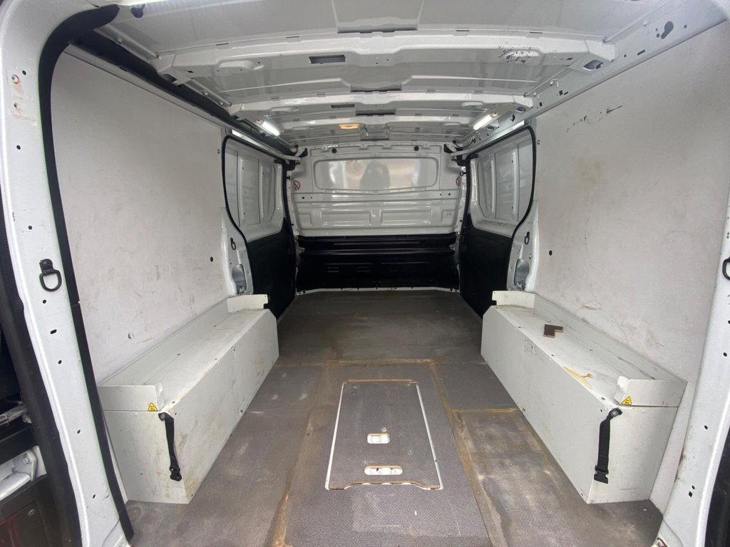 Used Vauxhall Vivaro 2016 for sale - 76303750: Photo 13