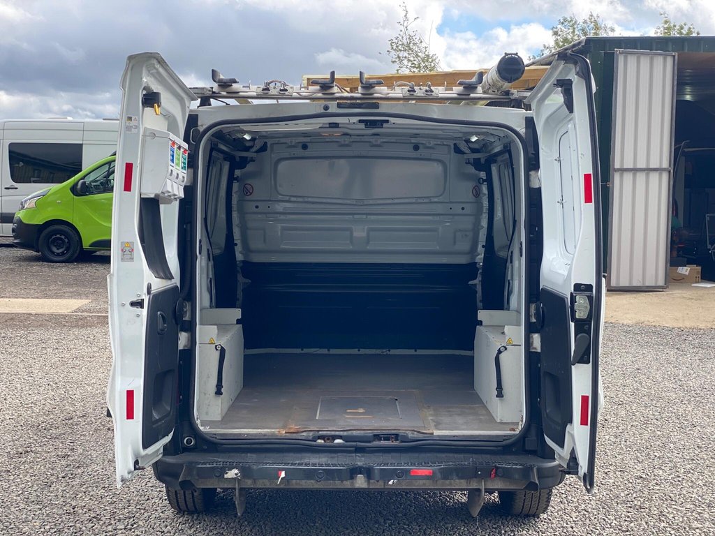 Used Vauxhall Vivaro 2016 for sale - 76303750: Photo 14