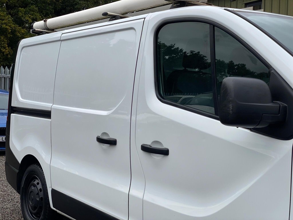 Used Vauxhall Vivaro 2016 for sale - 76303750: Photo 25