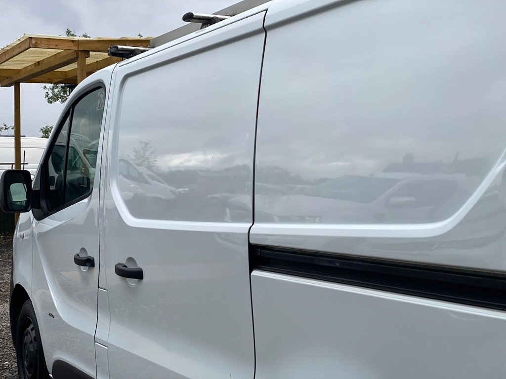 Used Vauxhall Vivaro 2016 for sale - 76303750: Photo 29