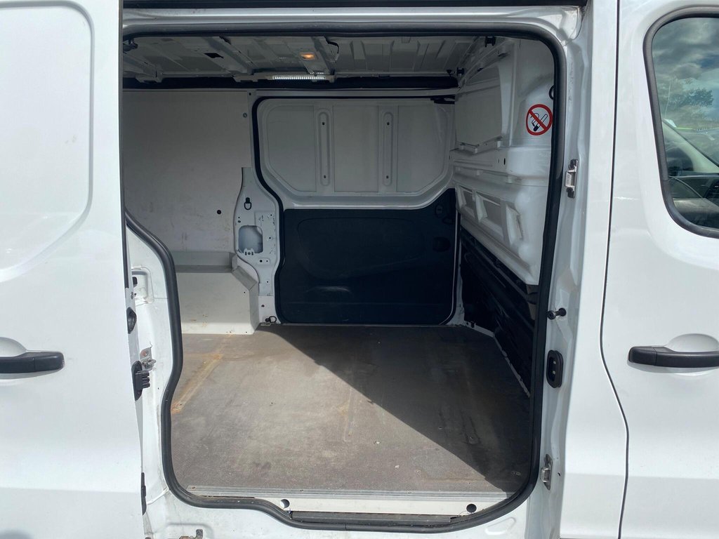 Used Vauxhall Vivaro 2016 for sale - 76303750: Photo 44