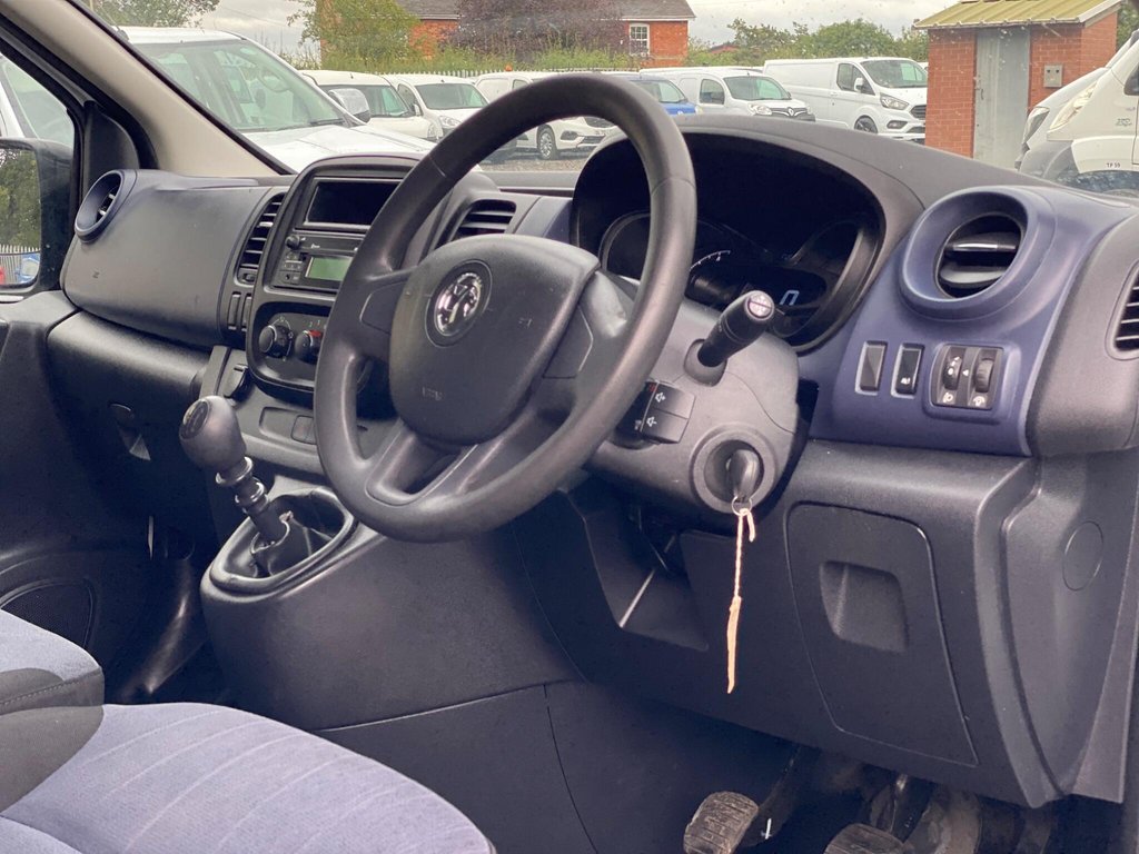 Used Vauxhall Vivaro 2016 for sale - 76303750: Photo 6