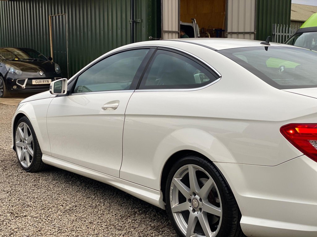Used Mercedes-Benz C Class 2015 for sale - 76487031: Photo 28