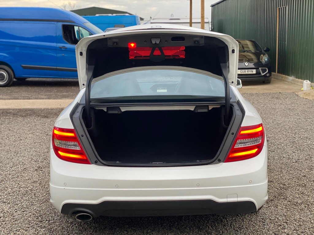 Used Mercedes-Benz C Class 2015 for sale - 76487031: Photo 45