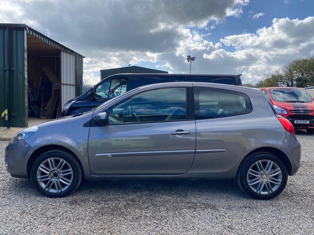 Used Renault Clio 2011 for sale - 78215830: Photo 14