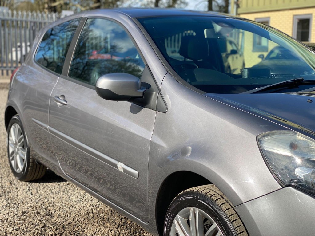 Used Renault Clio 2011 for sale - 78215830: Photo 16