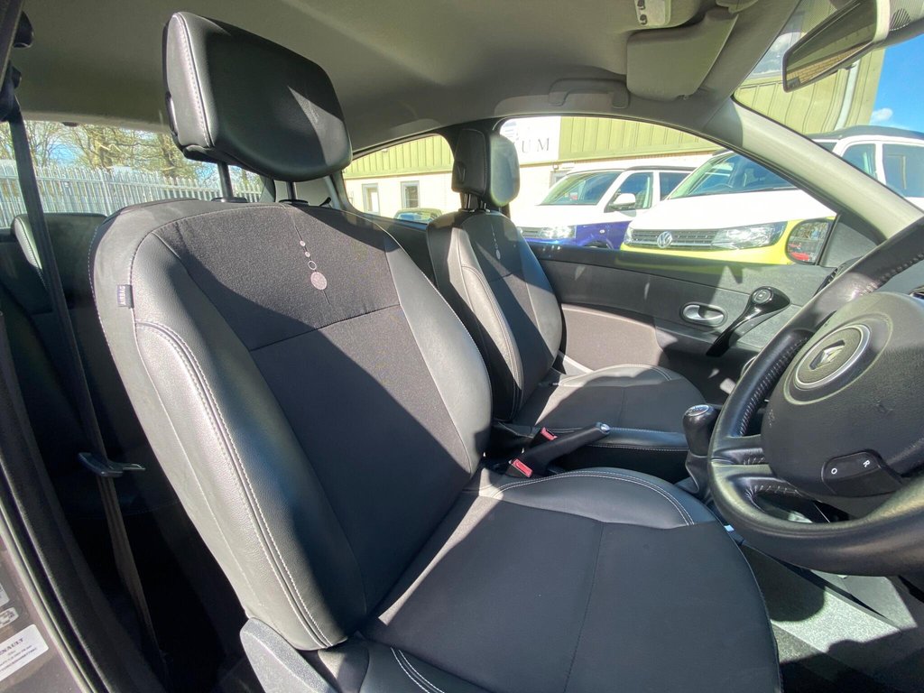 Used Renault Clio 2011 for sale - 78215830: Photo 25