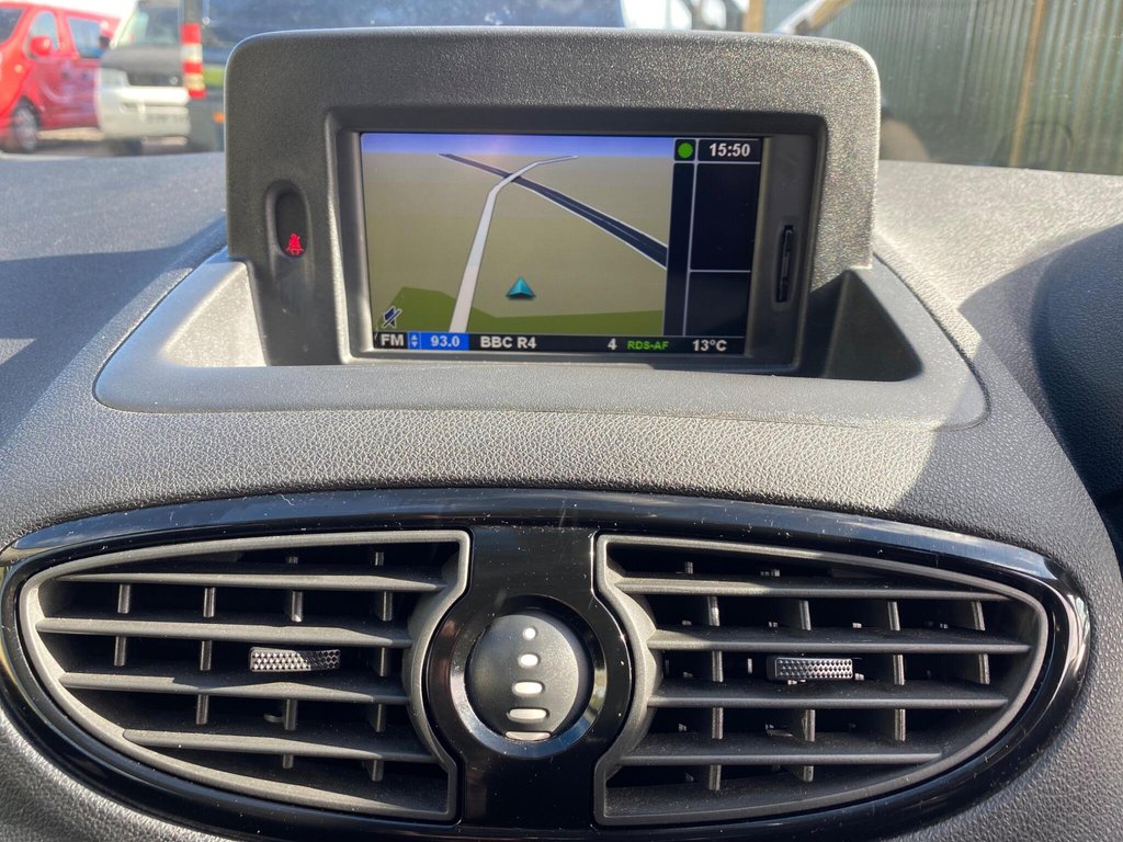 Used Renault Clio 2011 for sale - 78215830: Photo 29