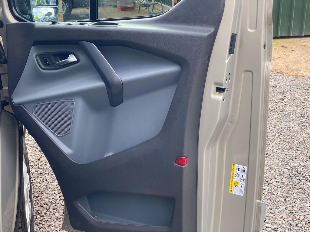 Used Ford Transit Custom 2017 for sale - 77269063: Photo 46