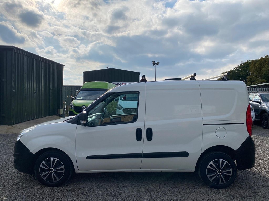 Used Vauxhall Combo 2016 for sale - 77139468: Photo 20