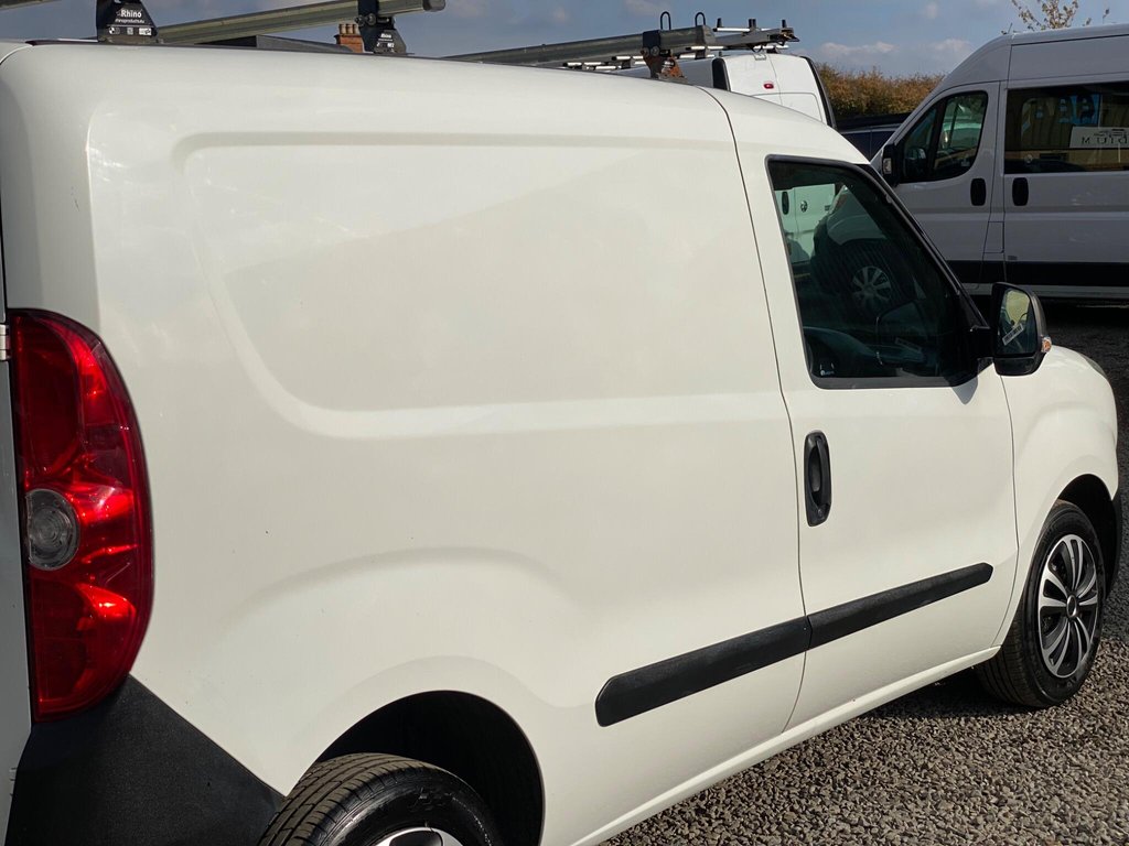 Used Vauxhall Combo 2016 for sale - 77139468: Photo 31