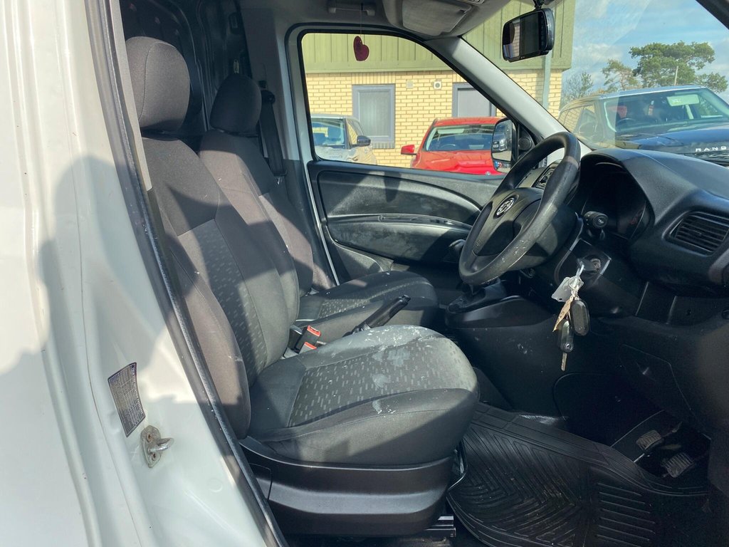 Used Vauxhall Combo 2016 for sale - 77139468: Photo 7