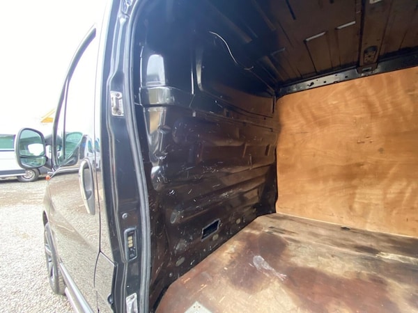 Used Vauxhall Vivaro 2010 for sale - 76111896: Photo 13