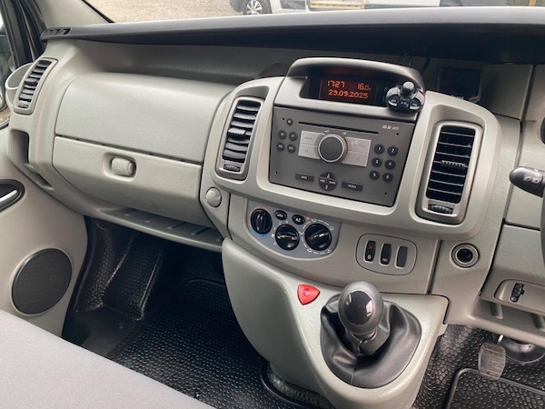 Used Vauxhall Vivaro 2010 for sale - 76111896: Photo 32
