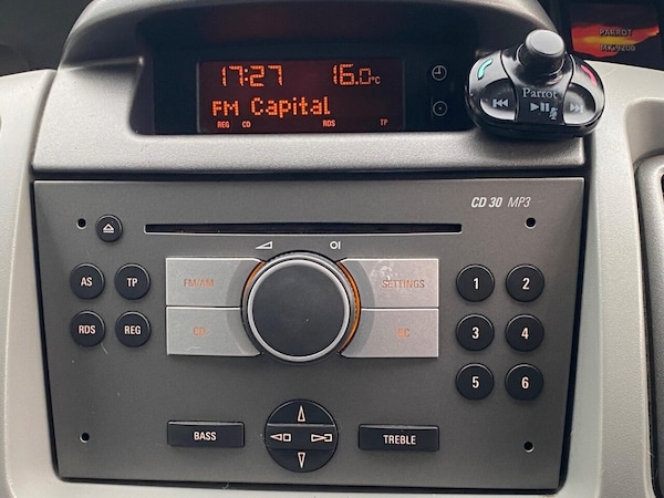 Used Vauxhall Vivaro 2010 for sale - 76111896: Photo 35