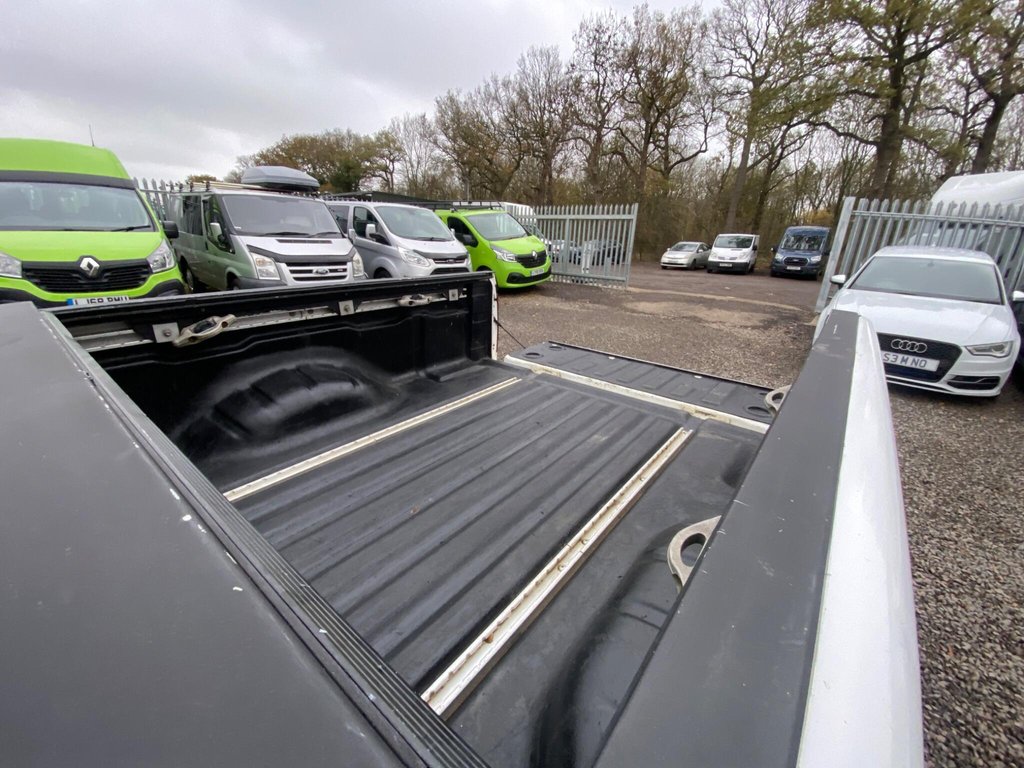 Used Nissan Navara 2013 for sale - 76686269: Photo 45