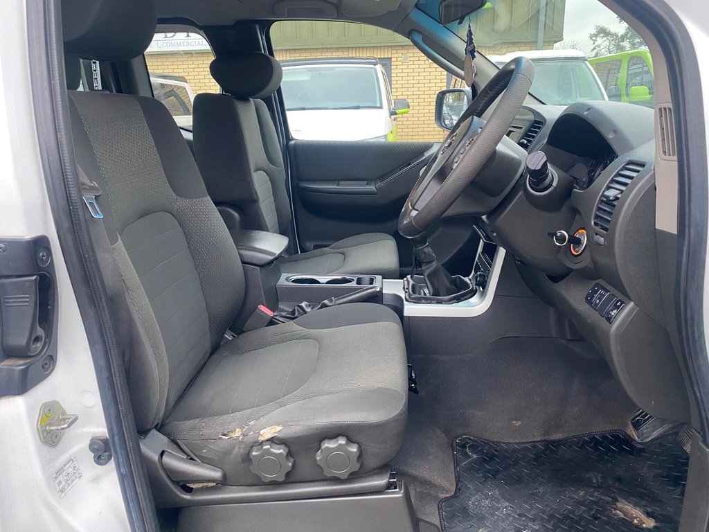 Used Nissan Navara 2013 for sale - 76686269: Photo 7