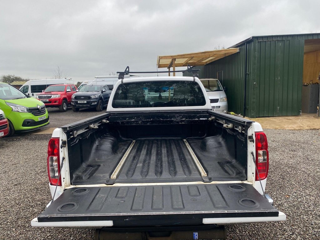 Used Nissan Navara 2013 for sale - 76686269: Photo 9