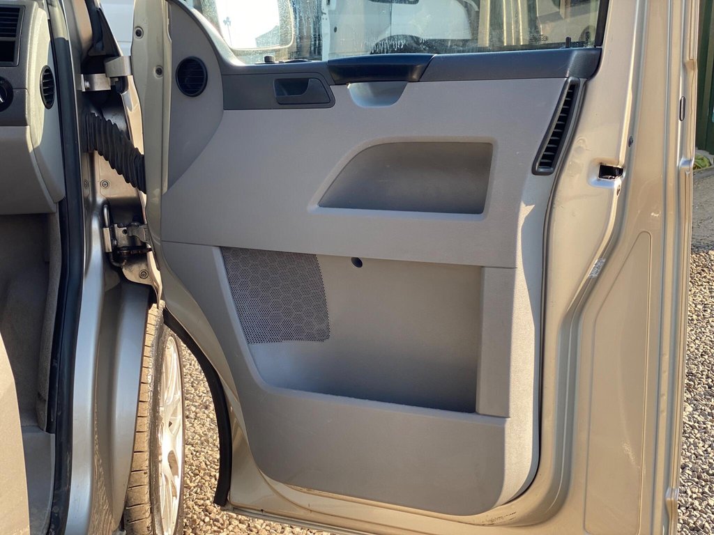 Used Volkswagen Transporter Shuttle 2006 for sale - 77953159: Photo 43