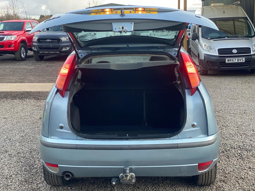 Used Ford Focus 2004 for sale - 76520656: Photo 34