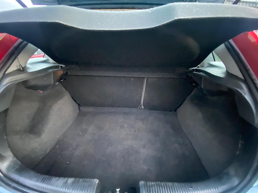 Used Ford Focus 2004 for sale - 76520656: Photo 36