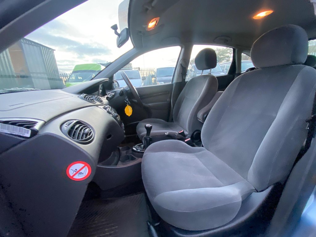 Used Ford Focus 2004 for sale - 76520656: Photo 43