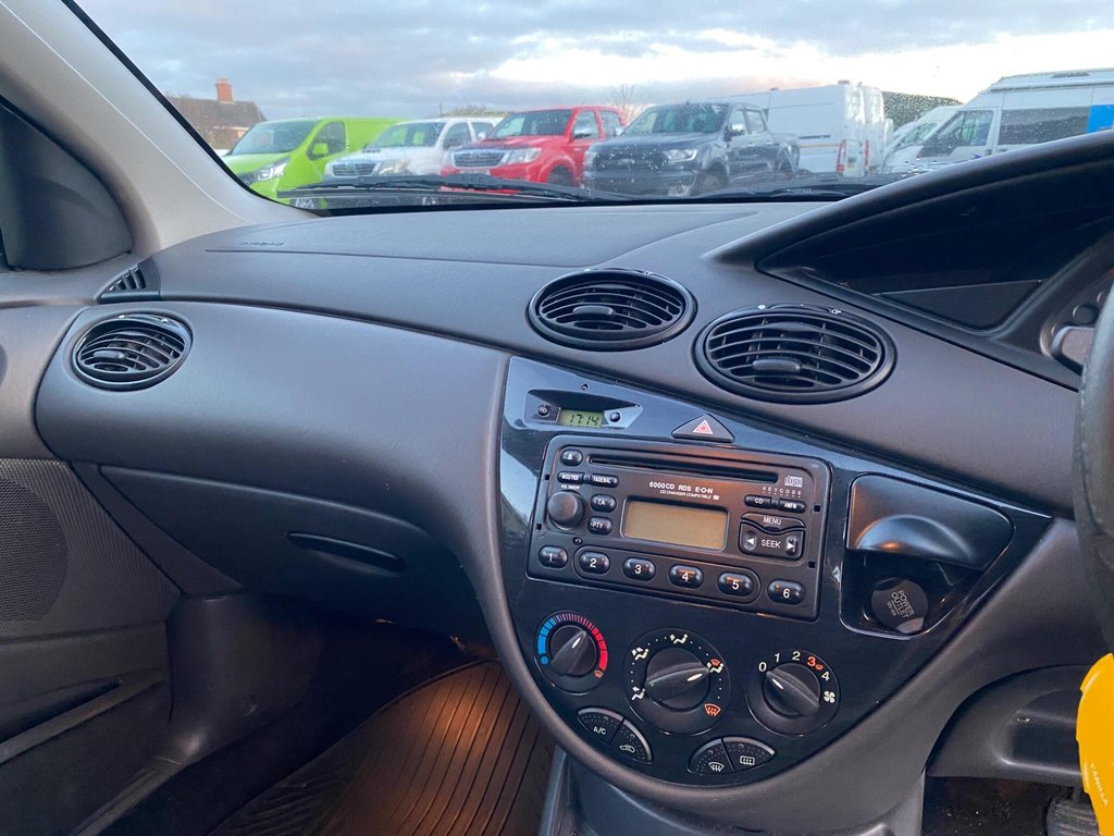 Used Ford Focus 2004 for sale - 76520656: Photo 7