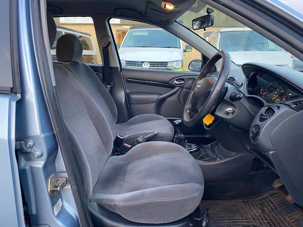 Used Ford Focus 2004 for sale - 76520656: Photo 8